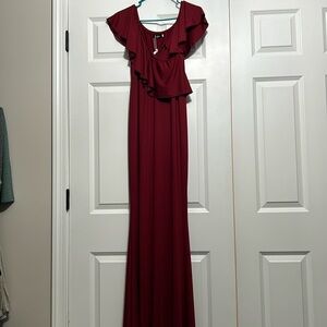 NWT Maternity gown-small
